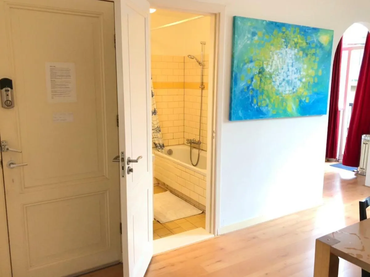 Dutch Style Canal House Apartment Utrecht 0*,  Нидерланды